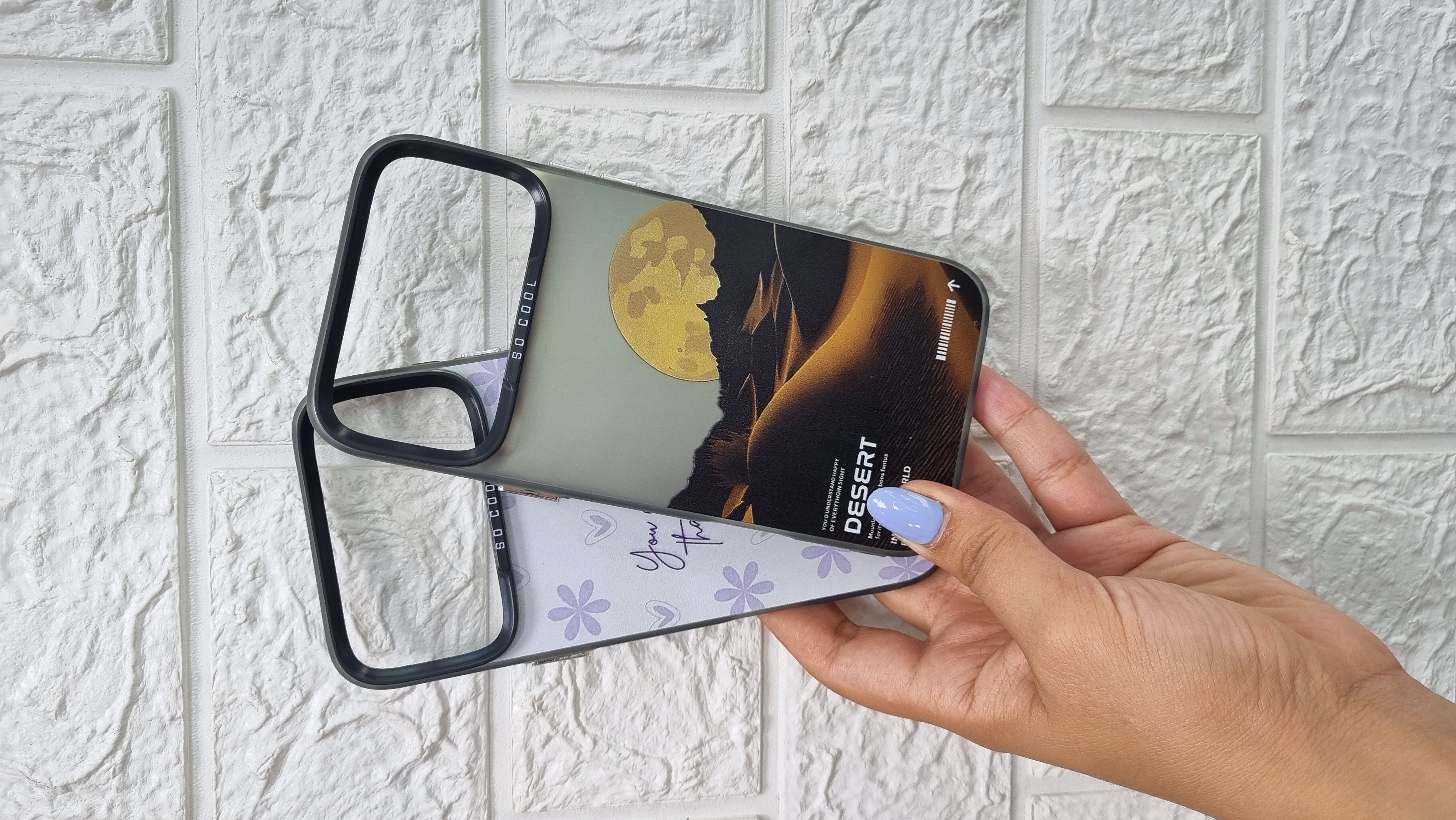 قاب طرحدار iphone 17promax برند so cool